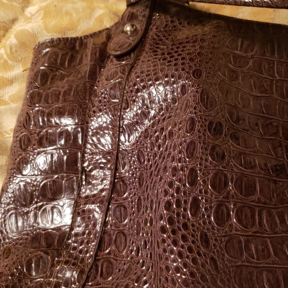 BEAUTIFUL BROWN SNAKE SKIN LIKE PATENT BAG - Picture 3 of 7